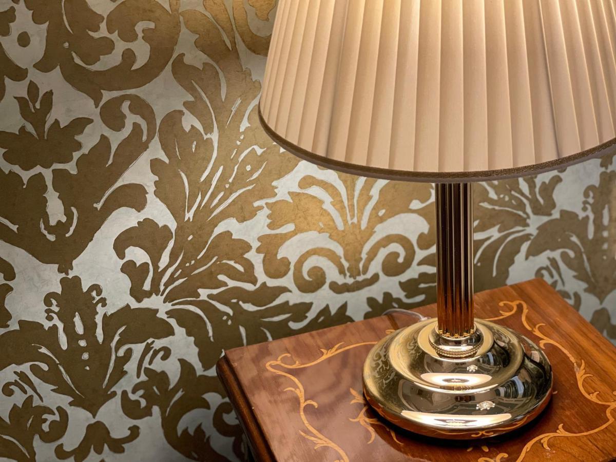 Palazzo Monga Boutique Guesthouse Vérone Extérieur photo